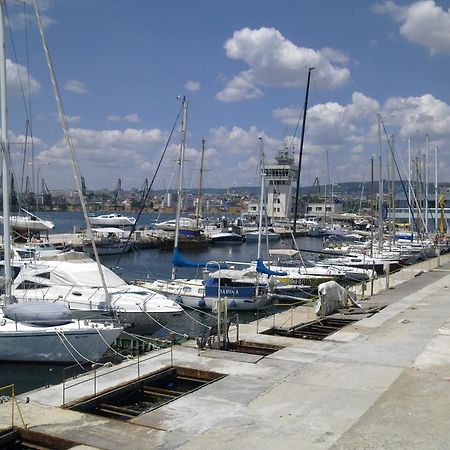 Apartment Central Varna ภายนอก รูปภาพ