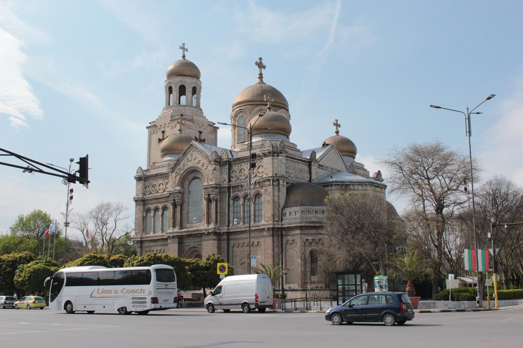 Apartment Central Varna ภายนอก รูปภาพ